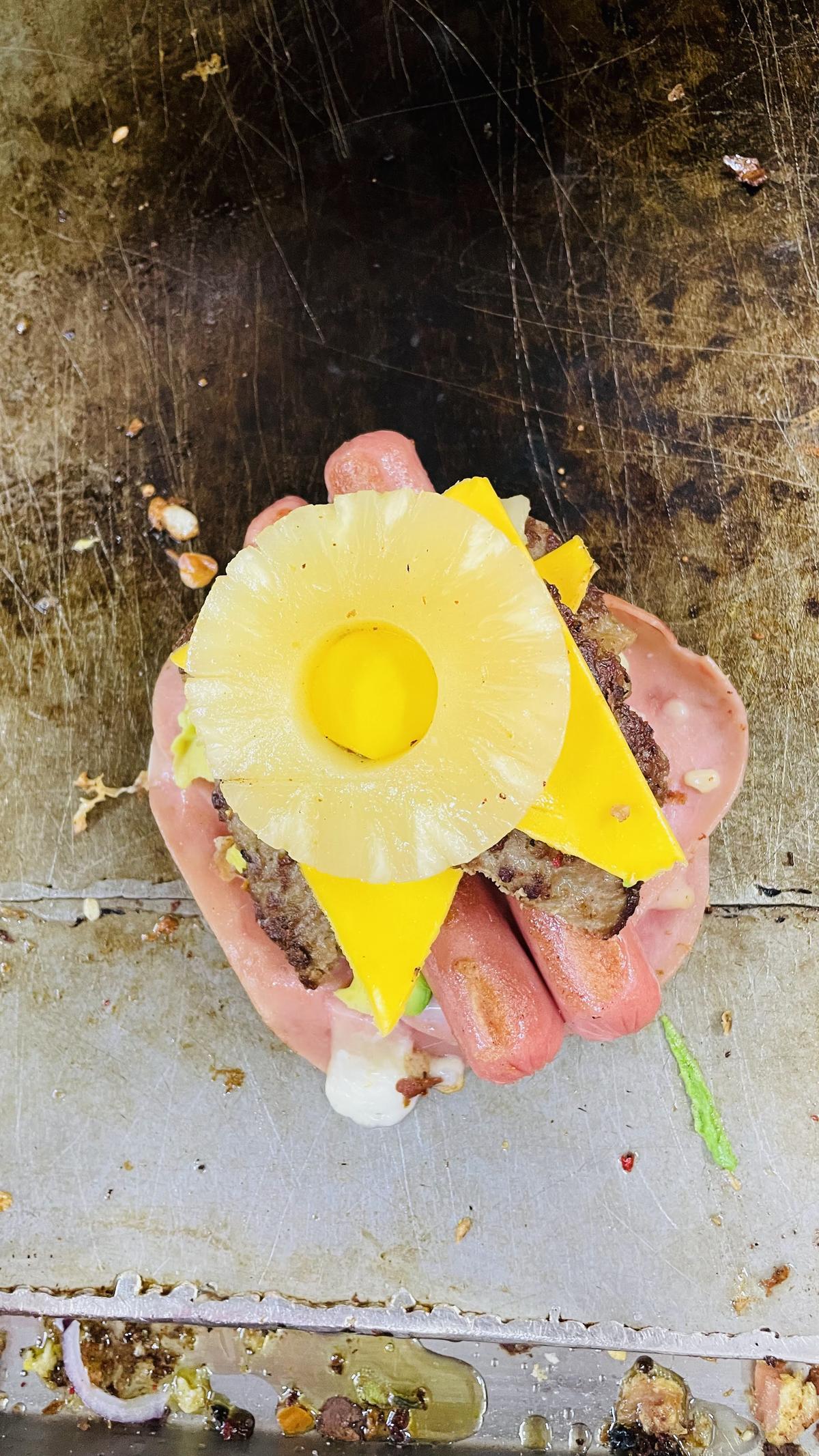 Hamburguesa con piña